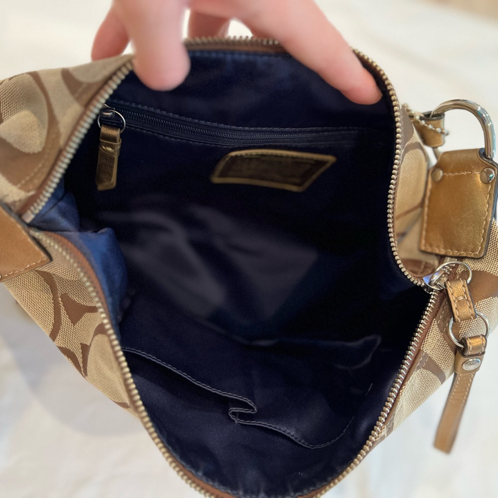 ❌SOLD❌Vintage signature COACH rainbow striped F15586 shoulder bag 🌈 - Picture 5 of 16